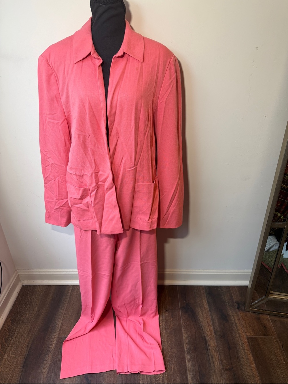 Sag Harbor Stretch Pink 2 Pc Pant Suit Women’s Size 18 Career Office Jacket